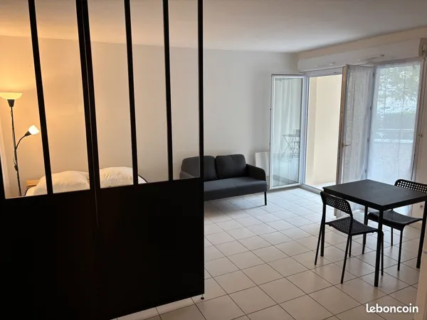 Location T1 refait à neuf + parking - Bordeaux proche Ravezies