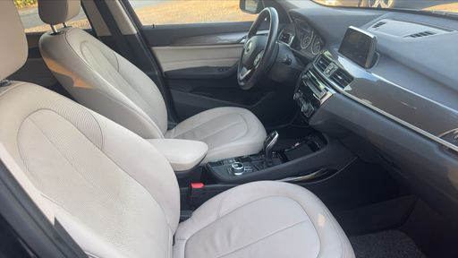 BMW X1 sDrive 18i 140 DKG7 - Xline – 2018 – 85990 km – Essence – Boîte Automatique — photo 10