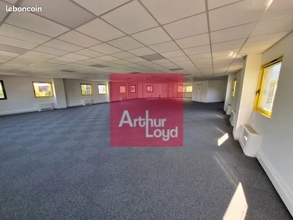 Bureaux 285 m² AUBIERE