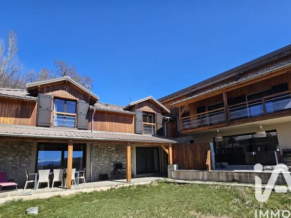 Villa 12 pièces 138 m²