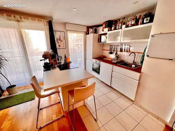 Appartement T2 meublé - Centre-ville d'Angers - Parking