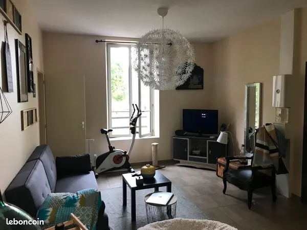 Appartement centre parthenay 79200