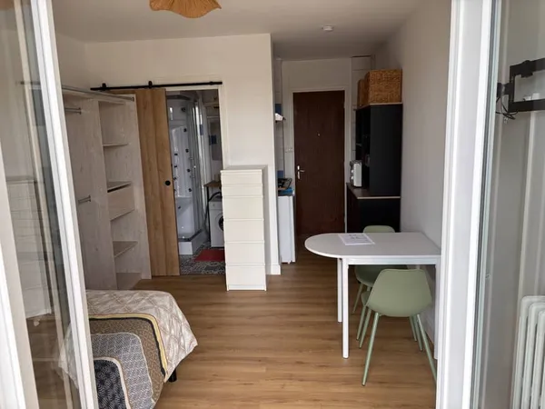 Studio 1 pièce 18 m²