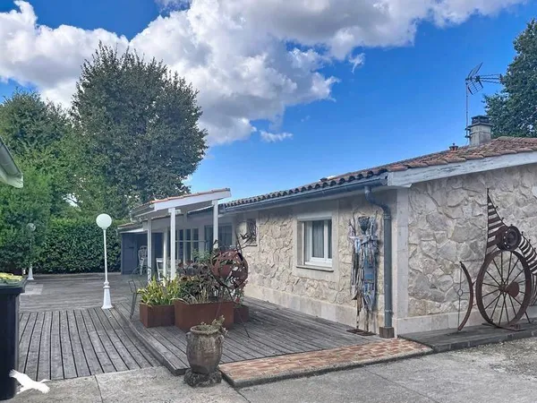 Maison de plain-pied 5 pièces 133 m²