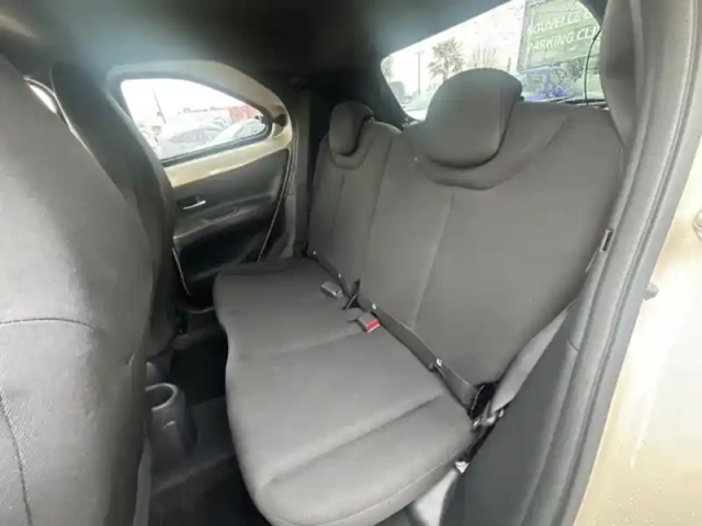 Toyota Aygo 1.0 vvt-i 72 design — photo 39