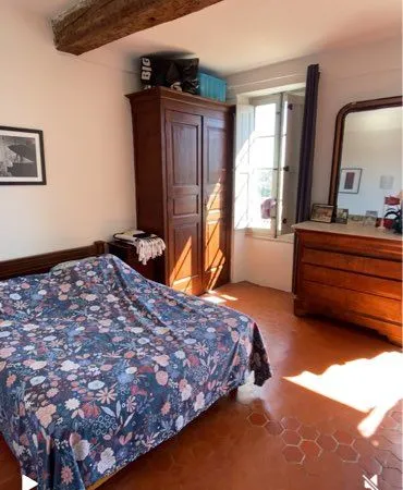 Chambre Biot village