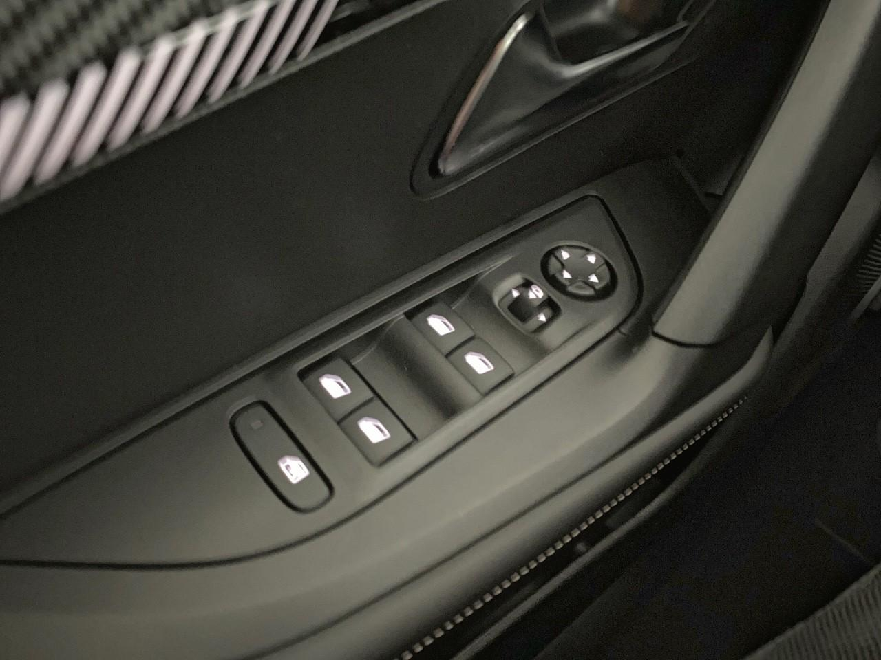 Peugeot 2008 hybrid 145 ch e-dcs6 allure — photo 20