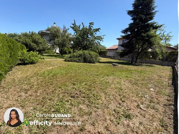 Terrain 580 m²
