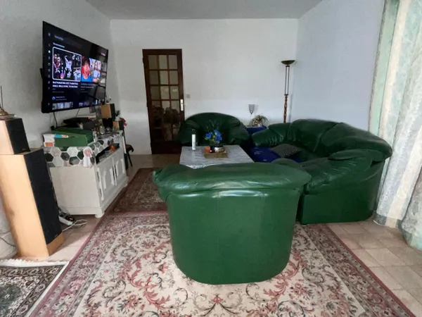 Appartement, 3 chambres, parking couvert.