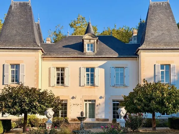 LOIRE-ATLANTIQUE Domaine pour réceptions et séminaires.