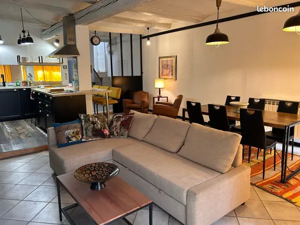 Maison meublée 140m2 4 chambres espace coworking piscine 3 places stationnement 150 m gare bail soci