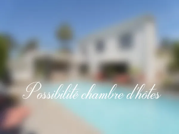 Villa 7 pièces 240 m²