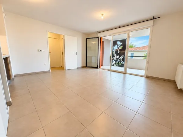 Exclusivité : Grand appartement T2 dernier étage Seysses ave