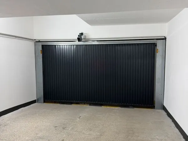 Place de parking - Saint-Laurent-du-Var