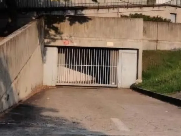 Stationnement Vente Firminy   6000€