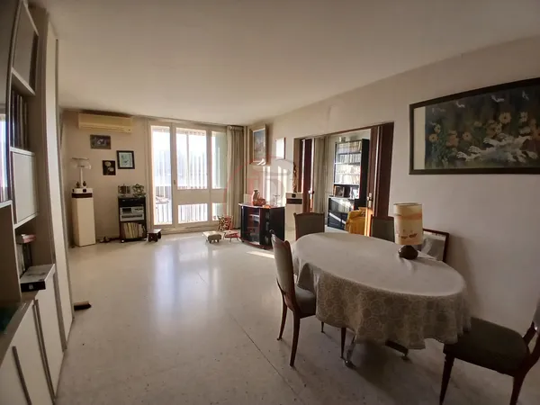 Appartement T4 avec 2 places de stationnement