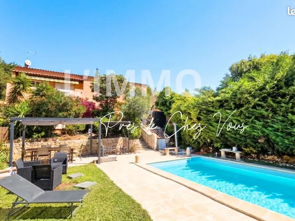 Maison 7 pièces 180 m²