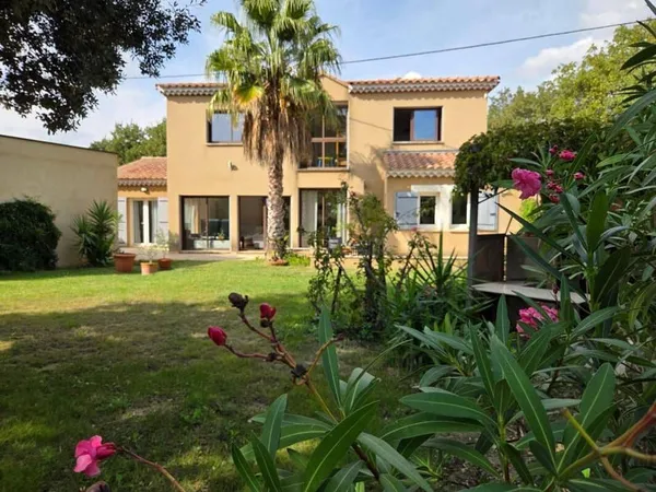 Villa 5 pièces 152 m²