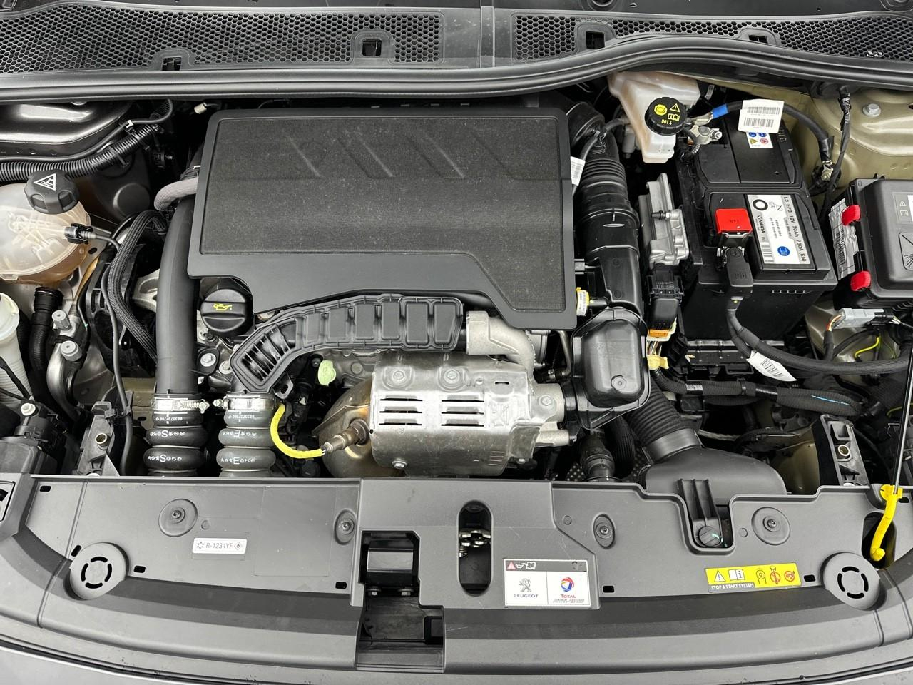 Peugeot 208 puretech 100 s&s bvm6 style — photo 13