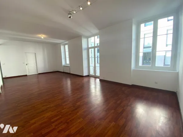 Appartement 3 pièces 77 m²