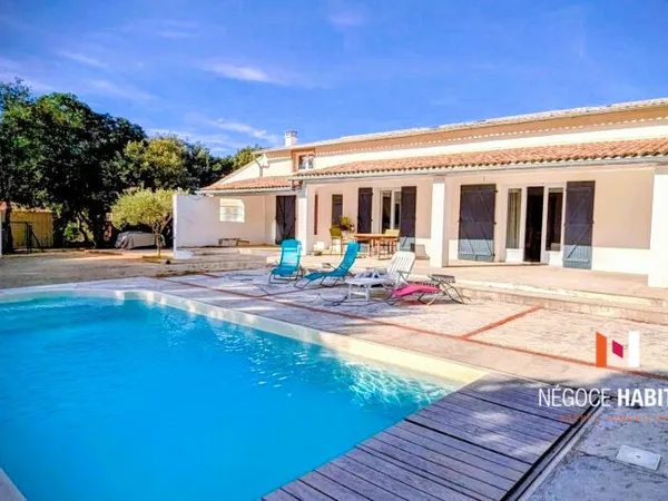 PROPRIETE TROIS LOGEMENTS SUR 5000 M2 DE TERRAIN CLOS AVEC P