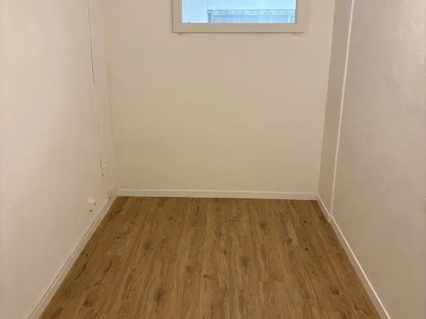 Cabinet de 8.4m2 à louer dans un cabinet d'ostéopathie