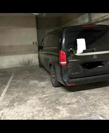 Place de parking sécurisée avec vidéo — Secteur Mac Val (Vitry)
