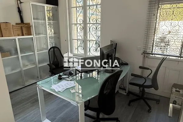 Local 50 m²