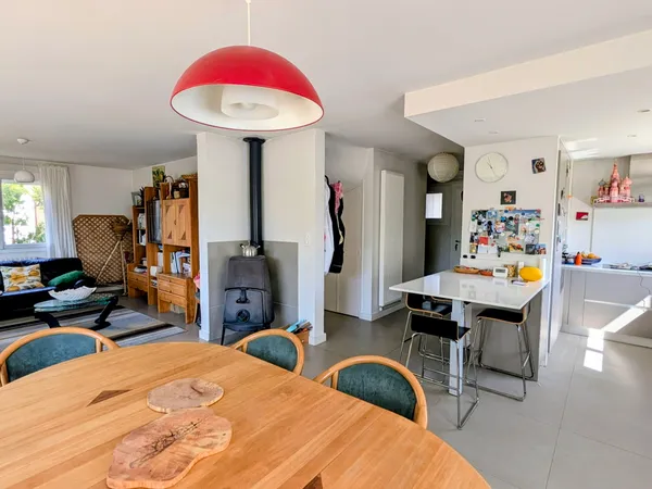 Vends maison familiale avec jardin