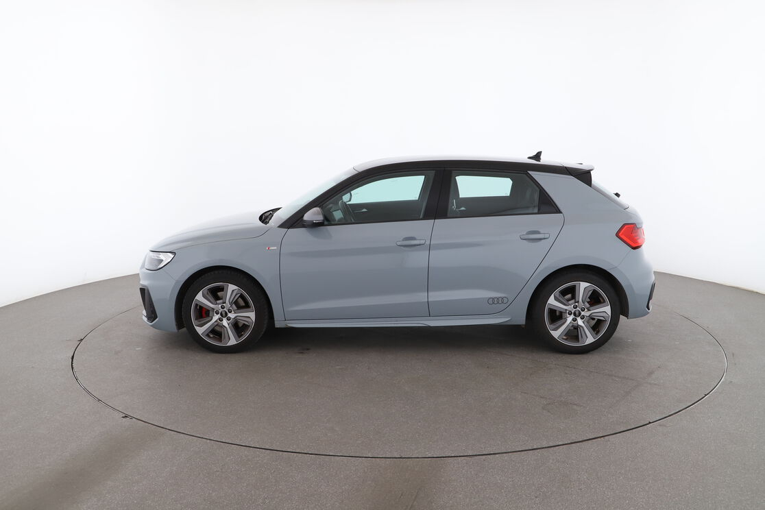 Audi A1 Sportback 40 TFSI S Line S Tronic 7 — photo 2