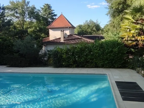 SECTEUR LALINDE TRÃ‰S BELLE MAISON DE 138 MÂ² SH DE PLAIN-PIED SIT