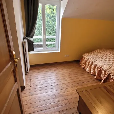 1 chambre dans maison