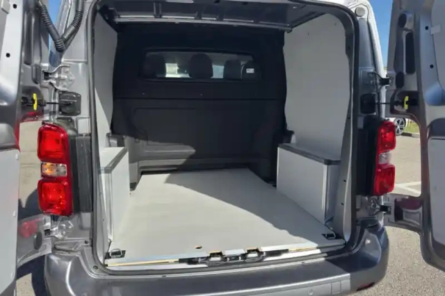 Peugeot Expert ca fixe m diesel 150 ch automatique — photo 9