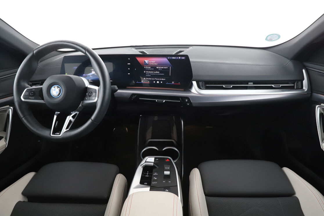 BMW iX2 eDrive20 M Sport BVA — photo 11