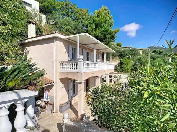 NICE - ST PANCRACE - MAISON