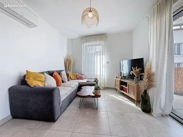 T3 - 72 m2 meublé climatisé avec terrasse et parking - Montpellier centre - Septembre à juin Idéal 2