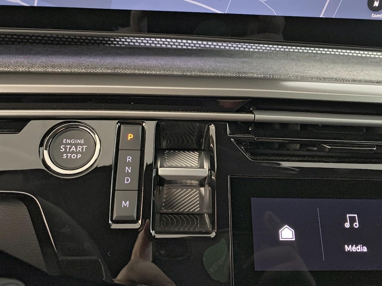 Peugeot 3008 hybrid 145 e-dcs6 gt — photo 15