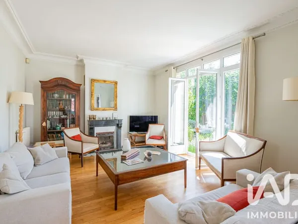Maison 8 pièces 159 m²
