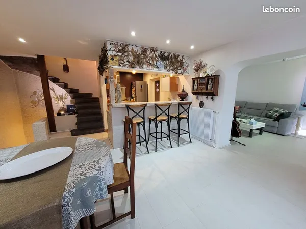 Maison de bourg 107 m² + greniers et caves