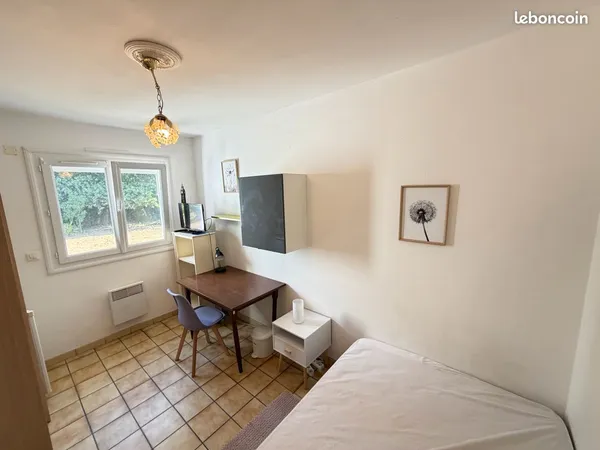 Chambre meublée étudiant - Proche Universités Nantes - Charges incluses