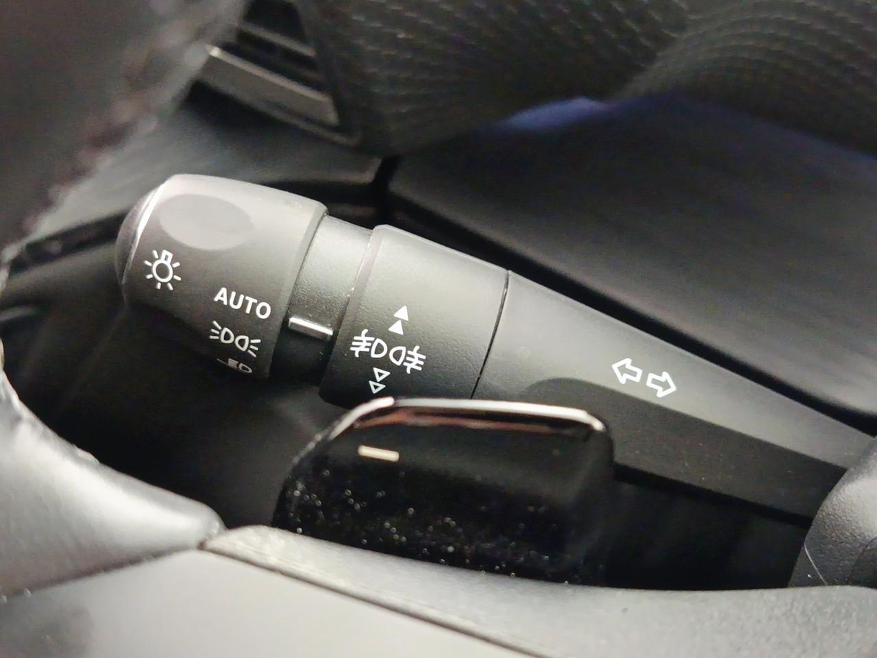 Citroën C5 X hybride rechargeable 225 s&s e-eat8 shine — photo 24