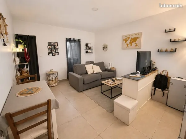 Studio 1 pièce 25 m²