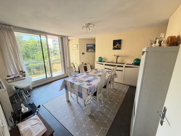 Vends appartement de 6 pièces à Saint-Germain-en-Laye