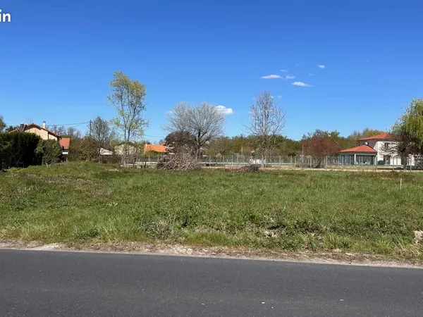 Terrain 1559 m² Lezoux