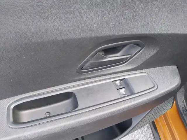 Dacia Sandero eco-g 100 — photo 15