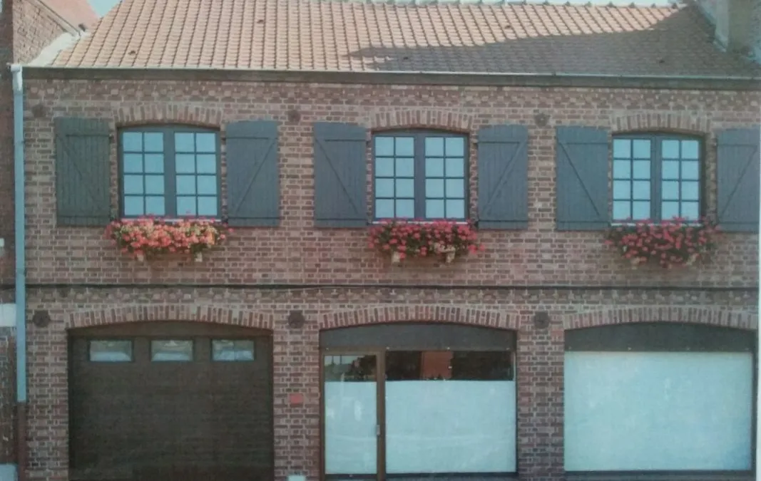 Photo 1
