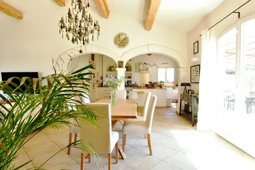 Maison 5 pièces 215 m²