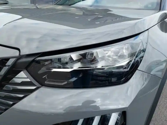 Peugeot 2008 hybrid 145 e-dcs6