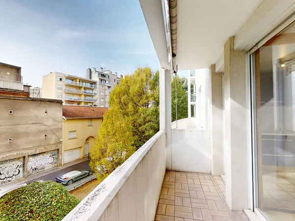 T2 de 49 m² avec balcon, proche Boulevard Foch à Grenoble