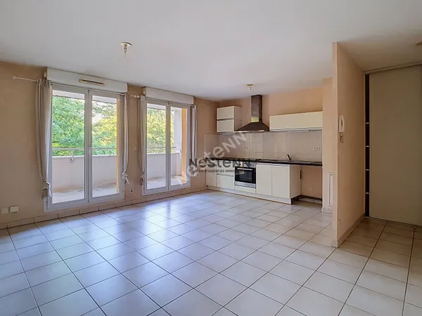 A LOUER NON MEUBLE- Appartement 2 pièces adapté PMR à Grenoble - Calme et Lumineux